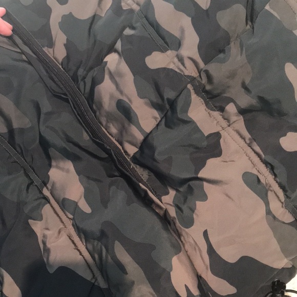 NEW Garage camo puffer - Picture 11 of 11